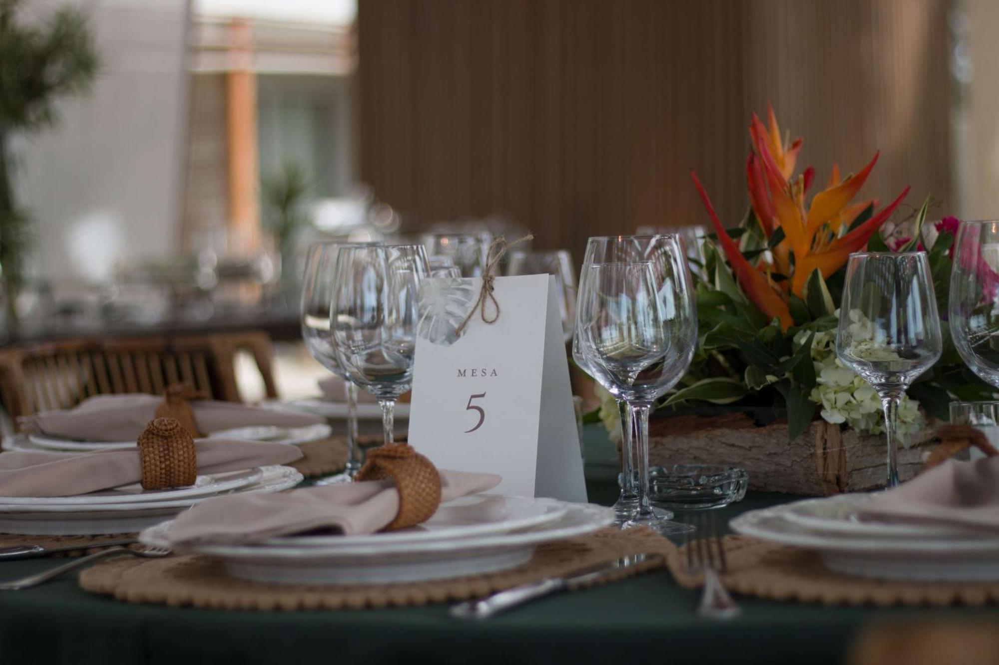 The Legend Paracas Resort, A Destination By Hyatt Hotel Exterior foto A table at a wedding